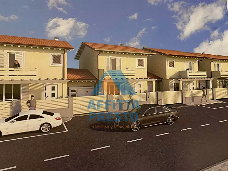 Immagine 2 di Villa in vendita  a Fucecchio