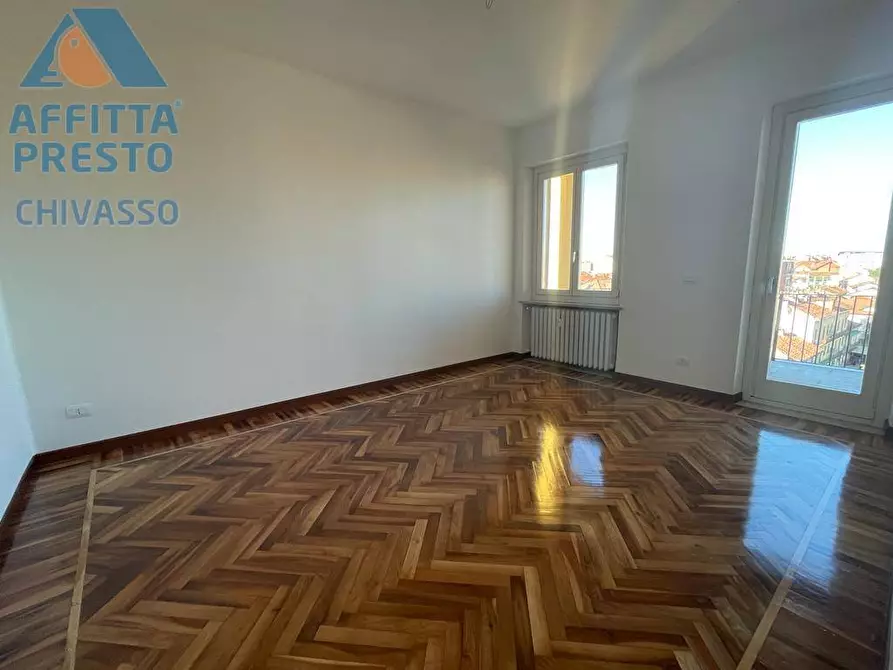 Immagine 23 di Appartamento in vendita  in zona centrale a Chivasso