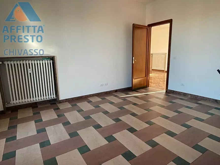 Immagine 22 di Appartamento in vendita  in zona centrale a Chivasso