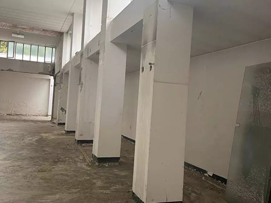 Immagine 3 di Negozio in affitto  a Busto Arsizio