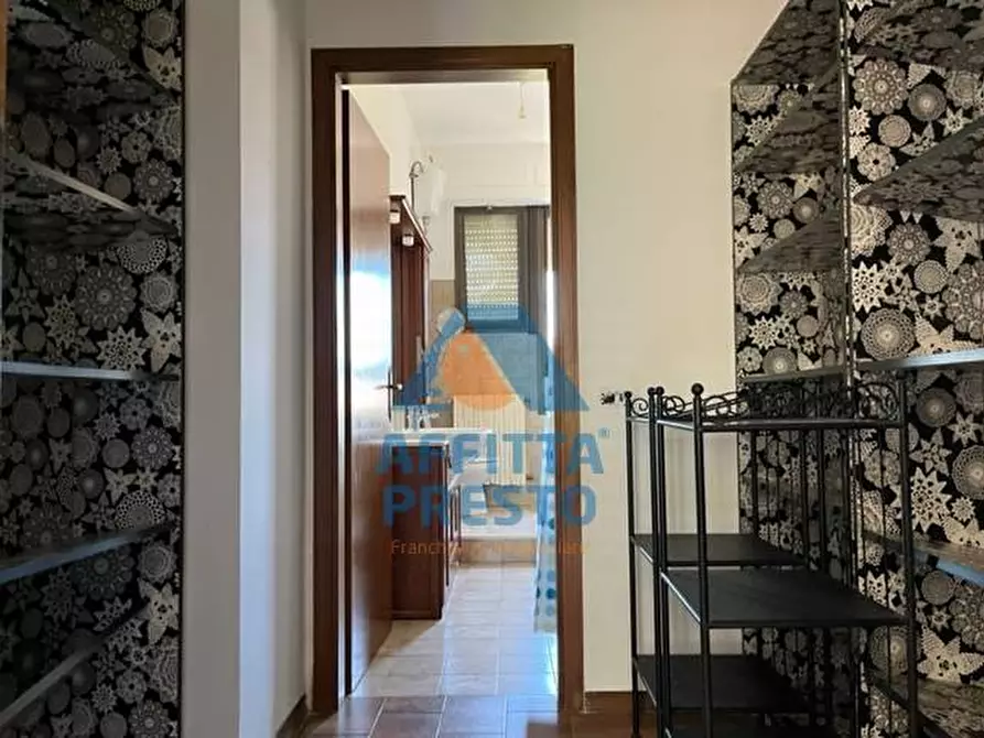 Immagine 11 di Camera in affitto  a Empoli