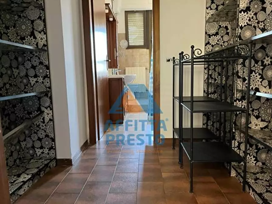 Immagine 10 di Camera in affitto  a Empoli