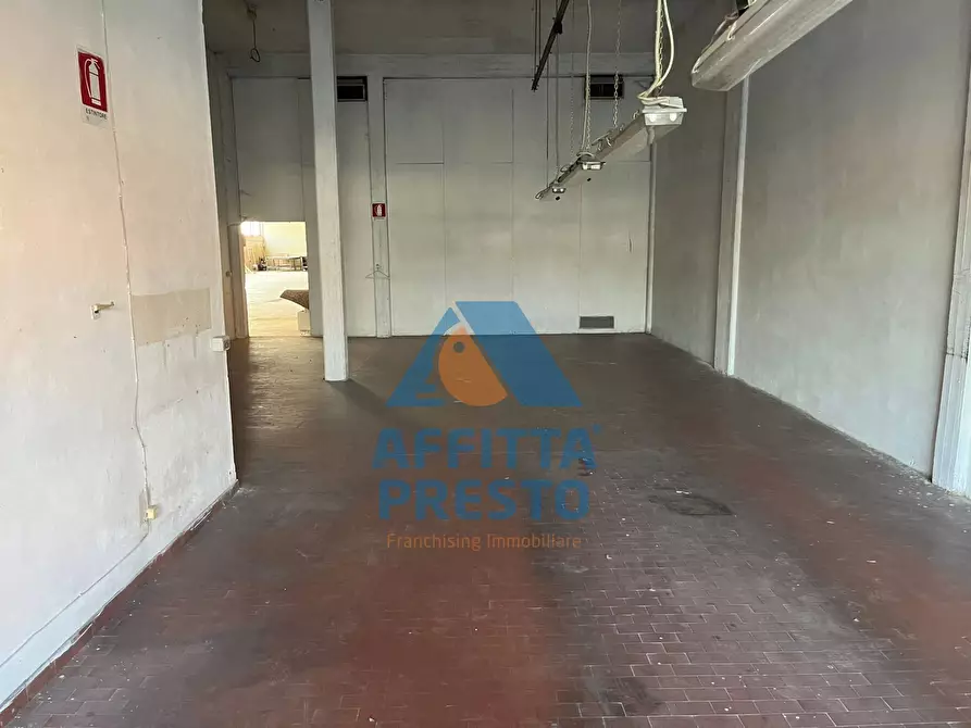 Immagine 5 di Capannone industriale in affitto  a Vinci