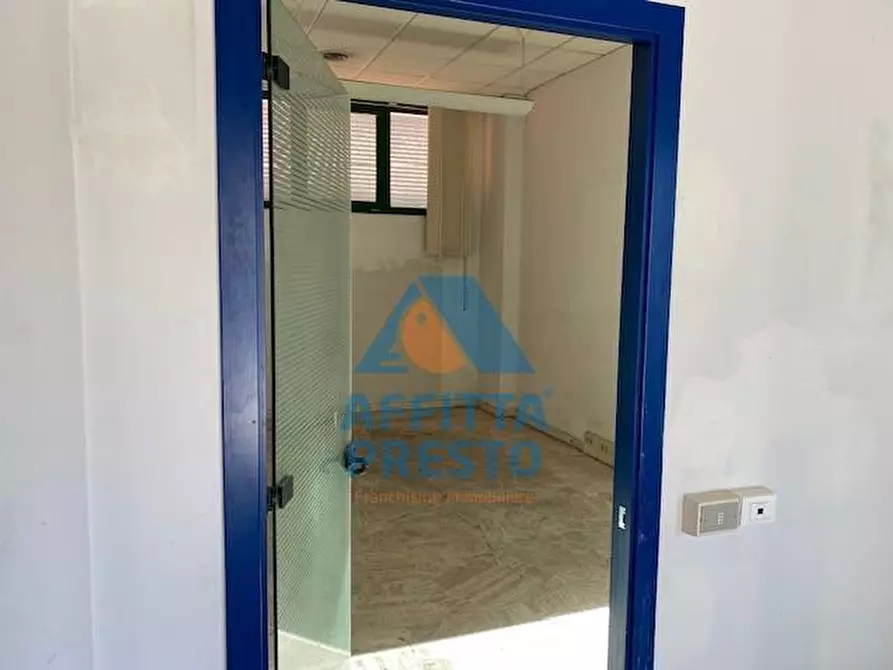 Immagine 13 di Ufficio in affitto  a Empoli
