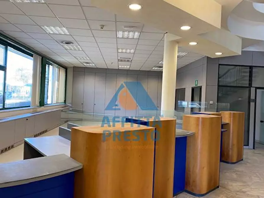 Immagine 17 di Ufficio in affitto  a Empoli