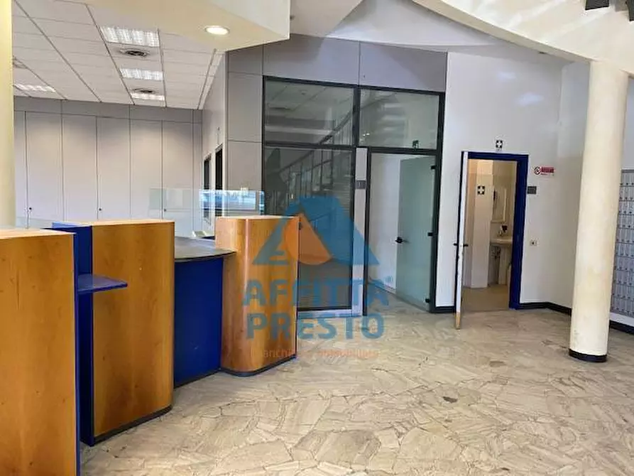 Immagine 19 di Ufficio in affitto  a Empoli