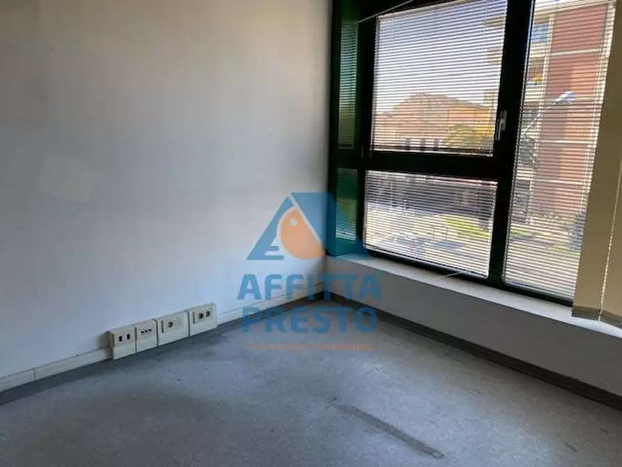 Immagine 20 di Ufficio in affitto  a Empoli
