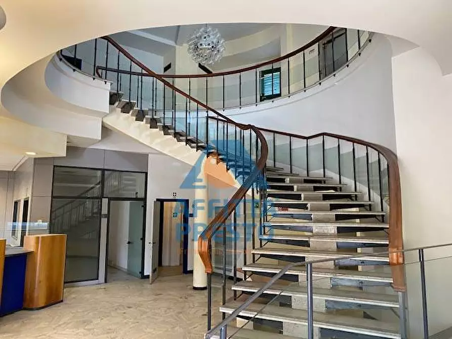 Immagine 24 di Ufficio in affitto  a Empoli