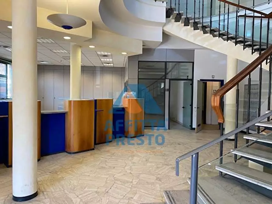 Immagine 25 di Ufficio in affitto  a Empoli