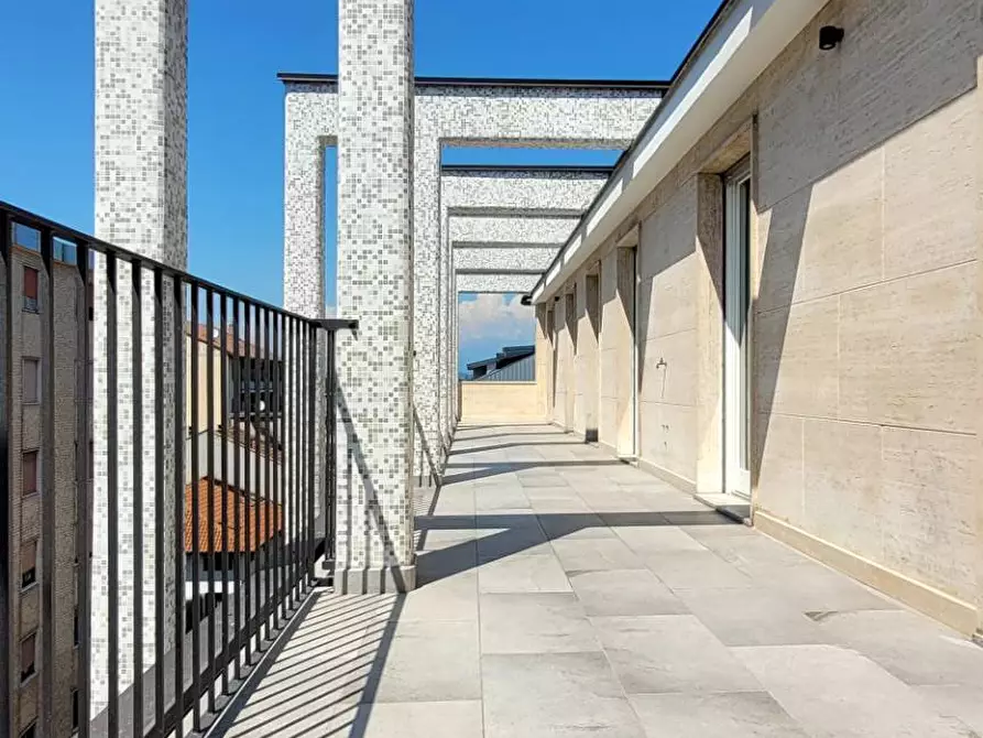 Immagine 5 di Appartamento in vendita  in zona centrale a Chivasso