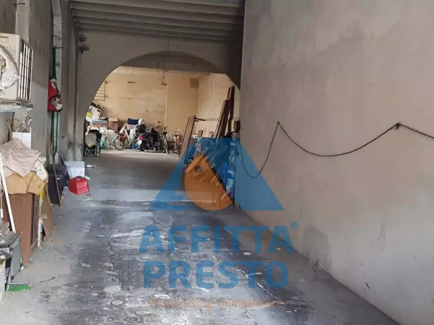 Immagine 6 di Magazzino in vendita  a Empoli