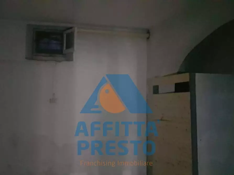 Immagine 7 di Negozio in affitto  a Empoli