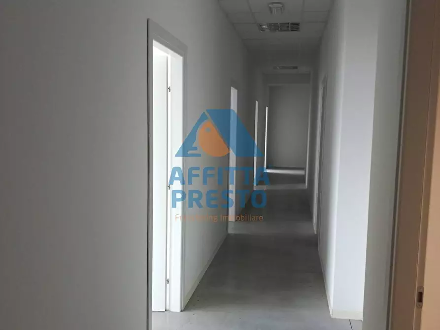 Immagine 13 di Capannone industriale in affitto  a Santa Croce Sull'arno