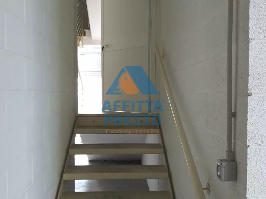 Immagine 9 di Capannone industriale in affitto  a Santa Croce Sull'arno