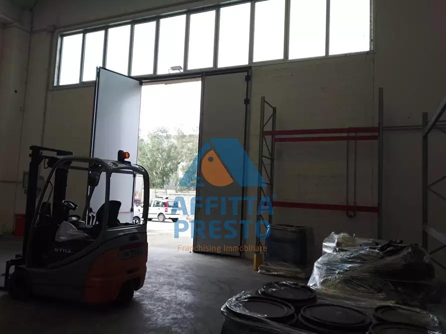 Immagine 5 di Capannone industriale in affitto  a Santa Croce Sull'arno