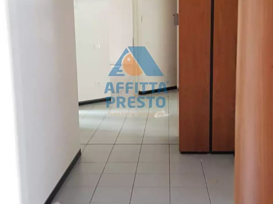 Immagine 10 di Attività commerciale in affitto  a Empoli