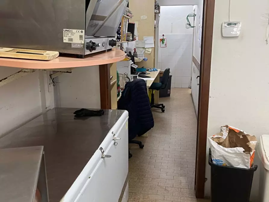 Immagine 5 di Attività commerciale in affitto  a Cerreto Guidi