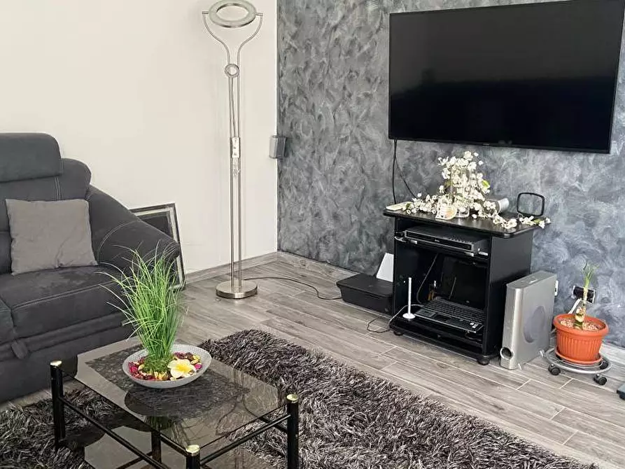 Immagine 2 di Appartamento in vendita  a Parabiago