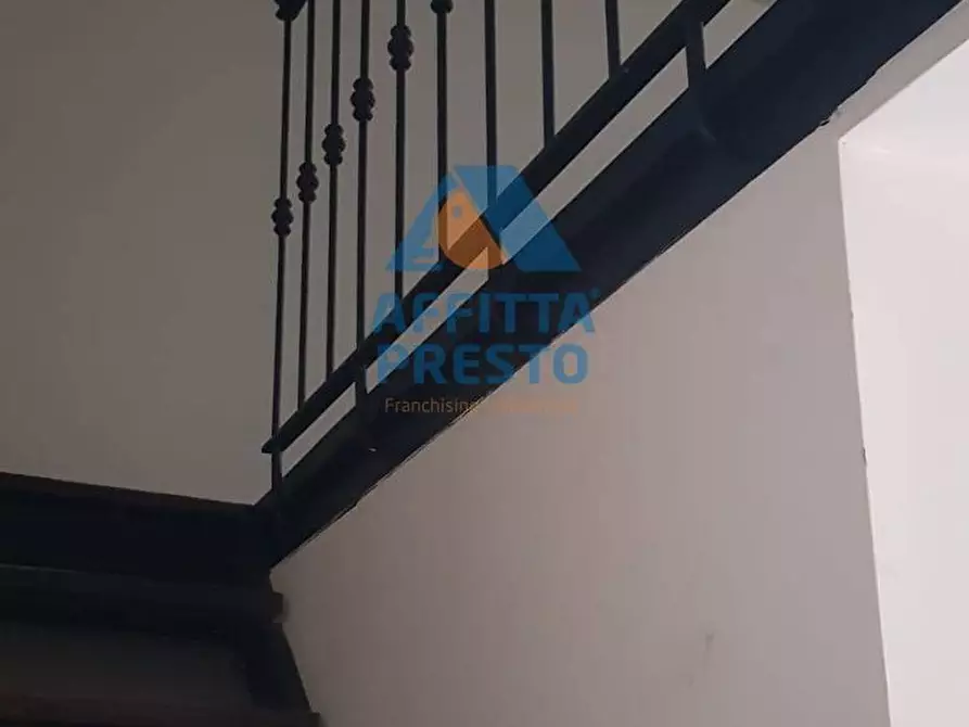 Immagine 6 di Negozio in affitto  a Empoli