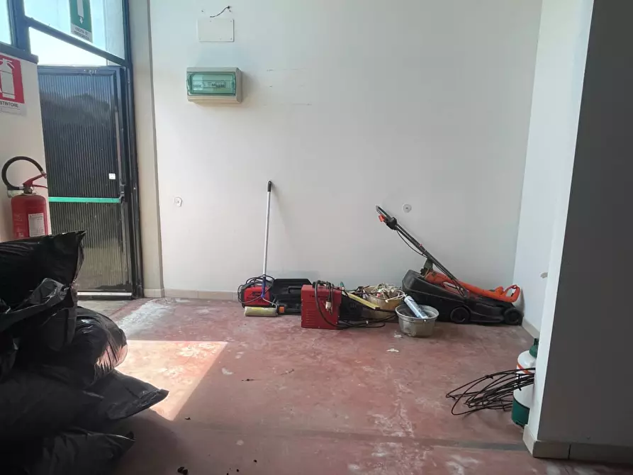 Immagine 2 di Magazzino in affitto  a Cerreto Guidi