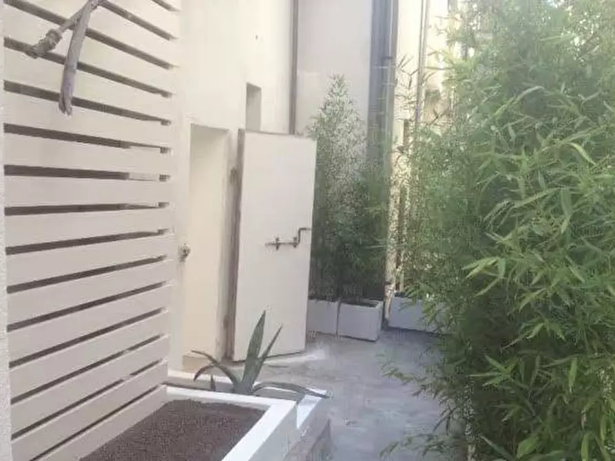 Immagine 4 di Attività commerciale in affitto  a Pontedera