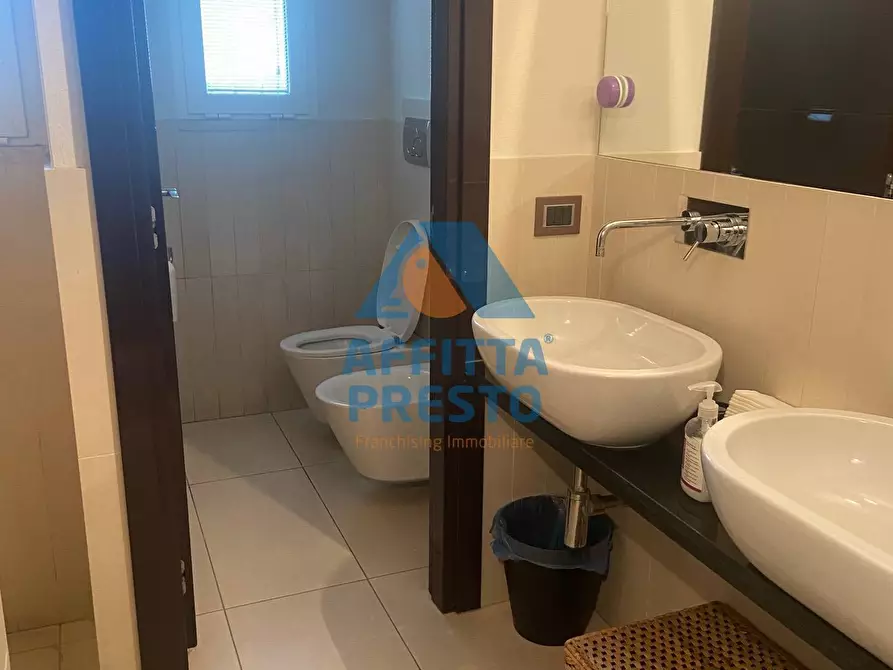 Immagine 6 di Ufficio in affitto  a Empoli