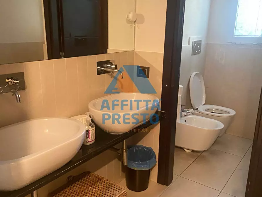 Immagine 7 di Ufficio in affitto  a Empoli