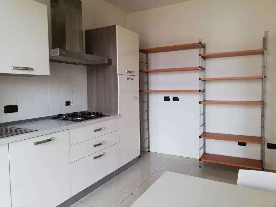 Immagine 3 di Appartamento in affitto  in via mentana a Busto Arsizio