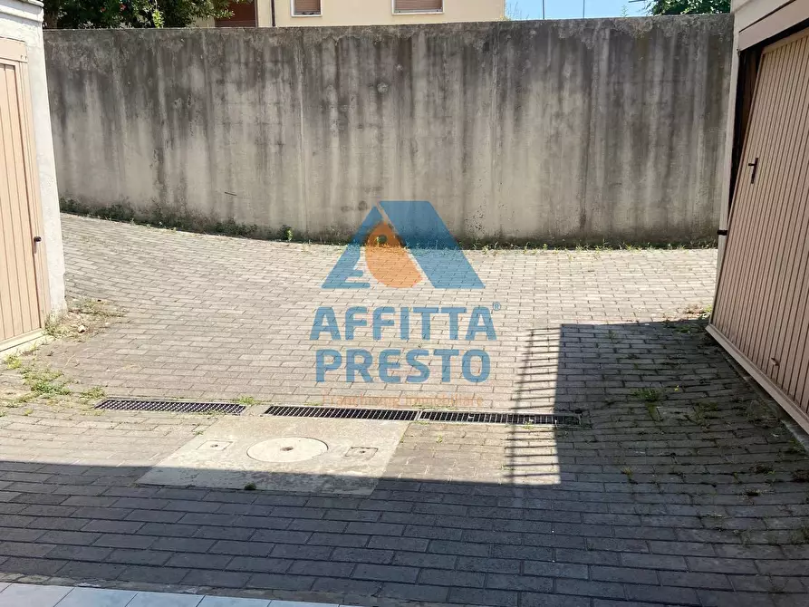 Immagine 23 di Casa semindipendente in affitto  a Empoli
