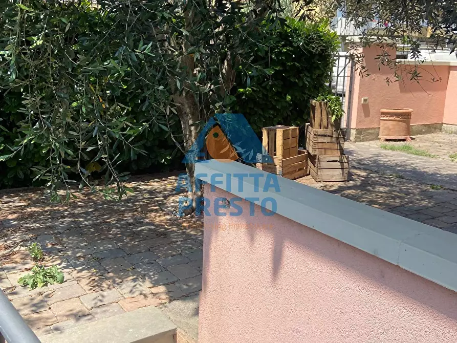 Immagine 25 di Casa semindipendente in affitto  a Empoli