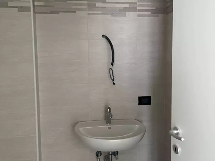 Immagine 4 di Ufficio in affitto  a San Miniato