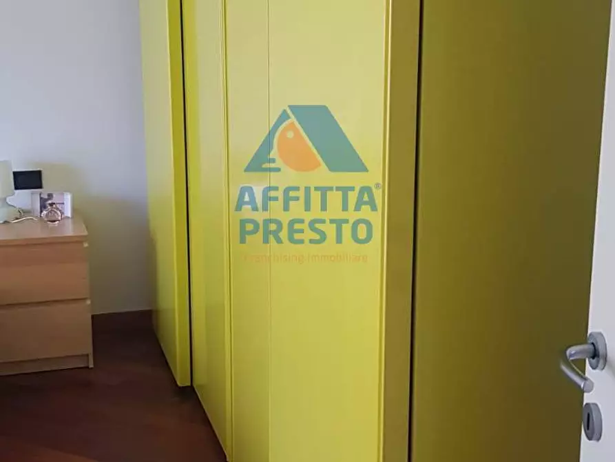 Immagine 10 di Camera in affitto  a Empoli