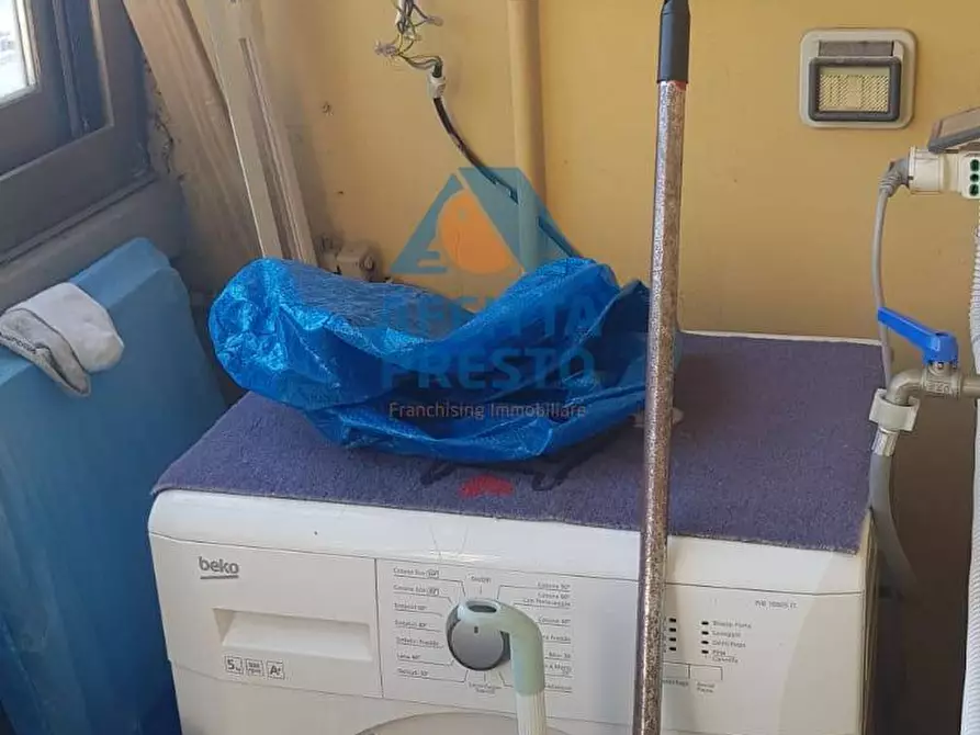 Immagine 12 di Camera in affitto  a Empoli