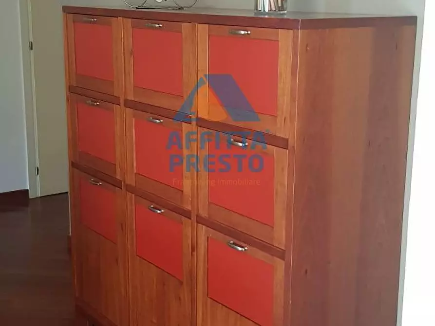 Immagine 24 di Camera in affitto  a Empoli