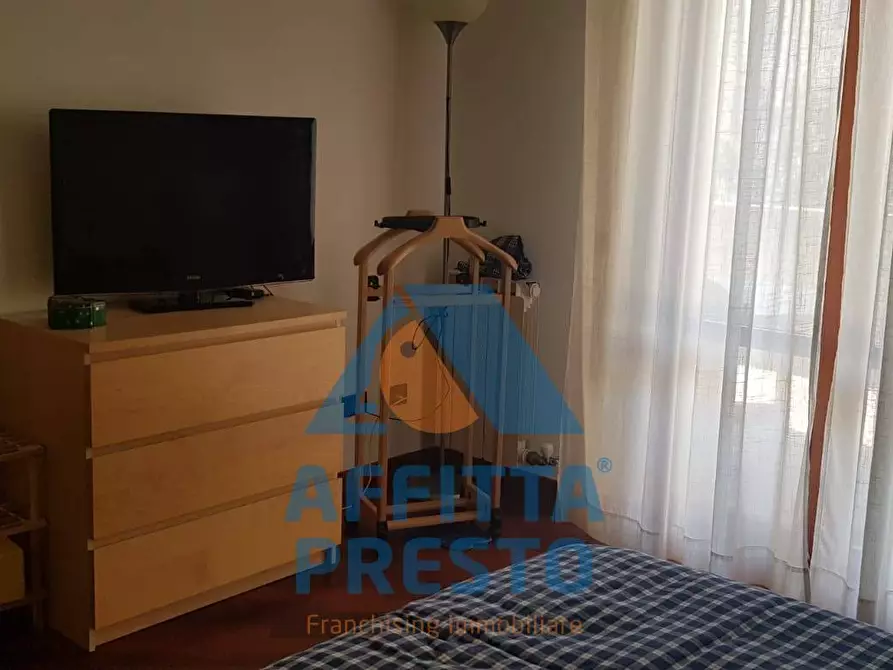 Immagine 25 di Camera in affitto  a Empoli