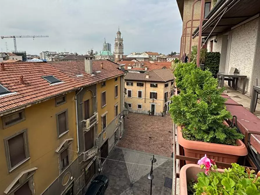 Immagine 15 di Attico in vendita  a Busto Arsizio