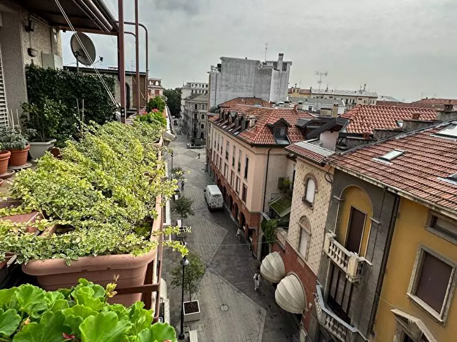 Immagine 16 di Attico in vendita  a Busto Arsizio