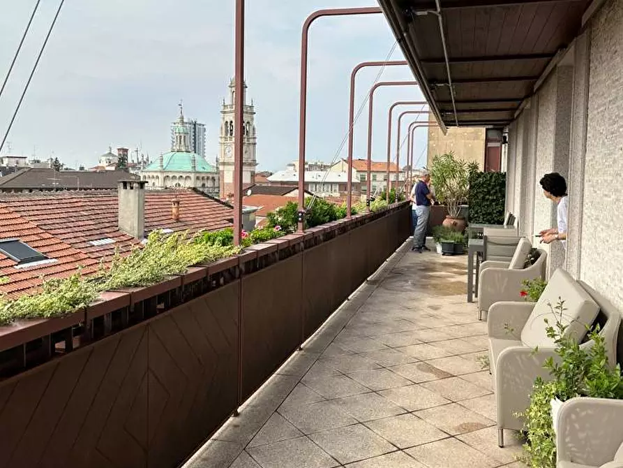 Immagine 3 di Attico in vendita  a Busto Arsizio