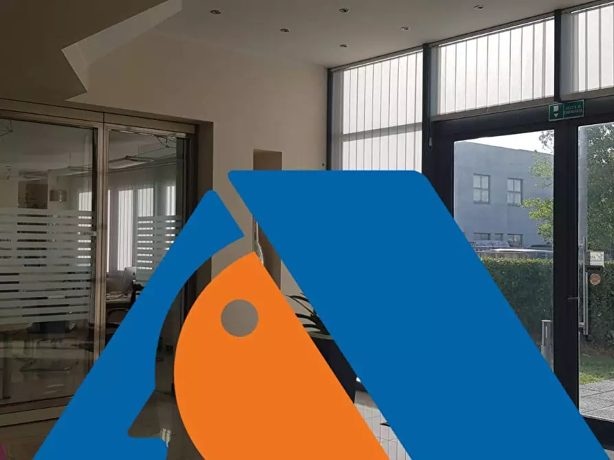 Immagine 4 di Attività commerciale in affitto  a Empoli