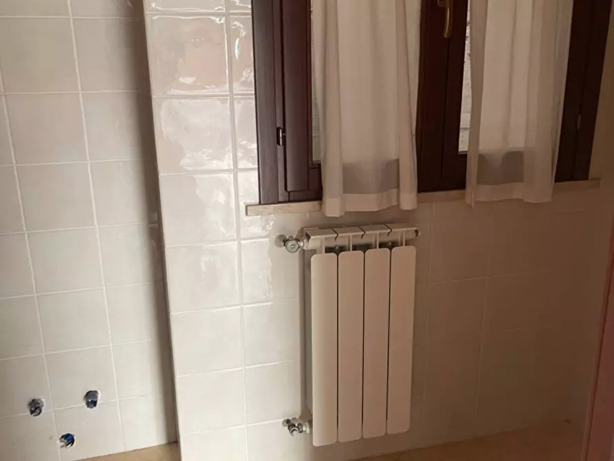 Immagine 9 di Appartamento in affitto  a Fucecchio