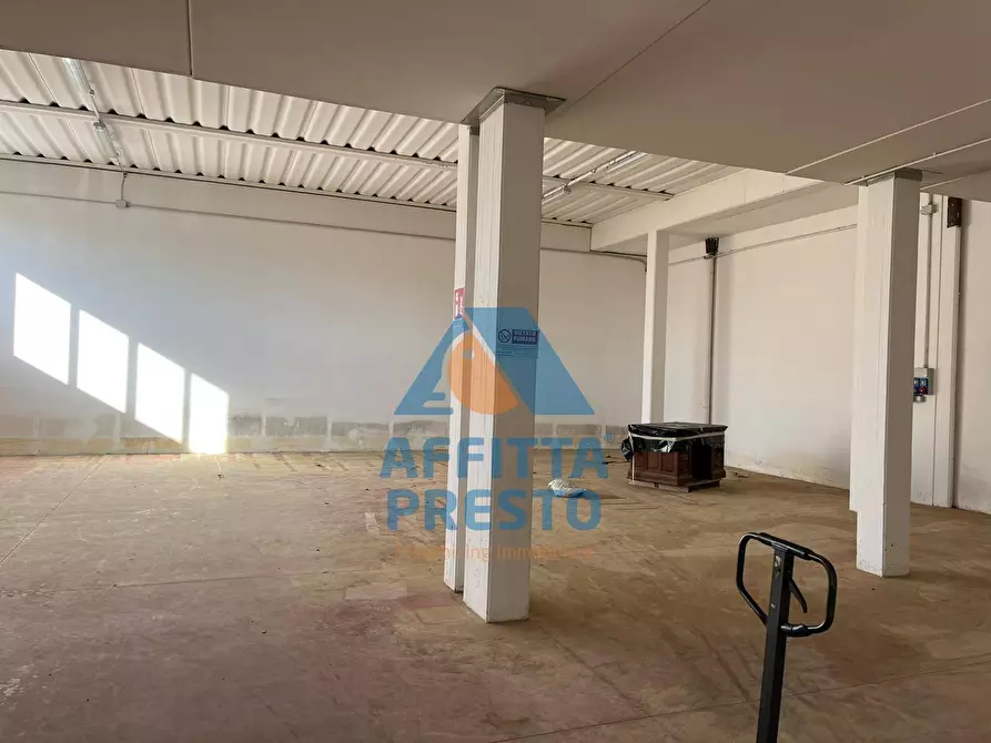 Immagine 2 di Magazzino in affitto  a Fucecchio