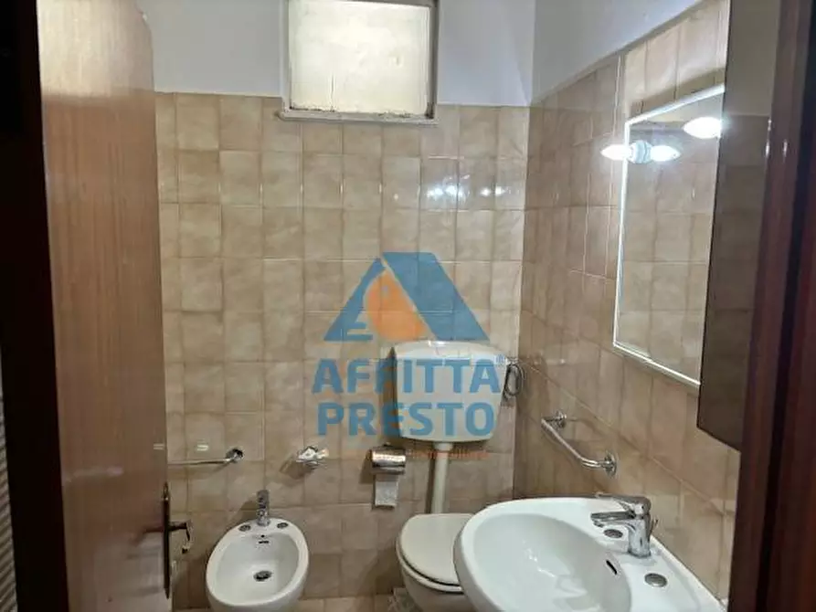 Immagine 9 di Appartamento in affitto  a Capraia E Limite