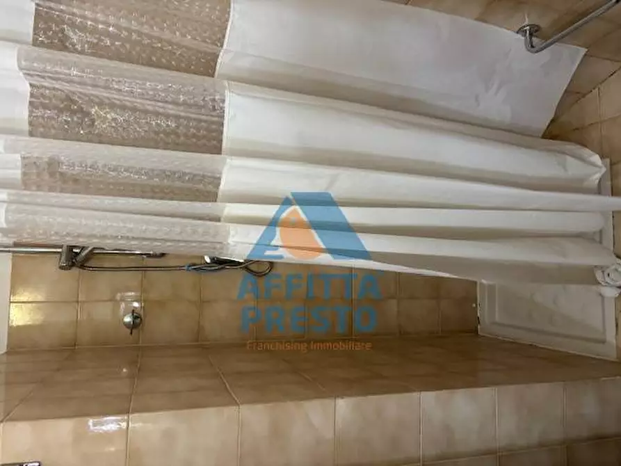 Immagine 10 di Appartamento in affitto  a Capraia E Limite