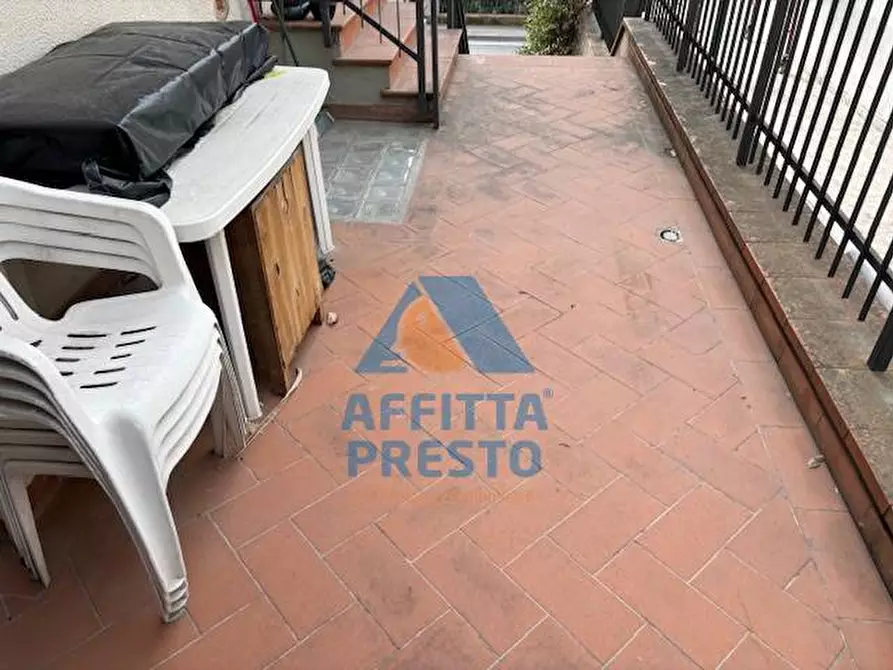 Immagine 12 di Appartamento in affitto  a Capraia E Limite
