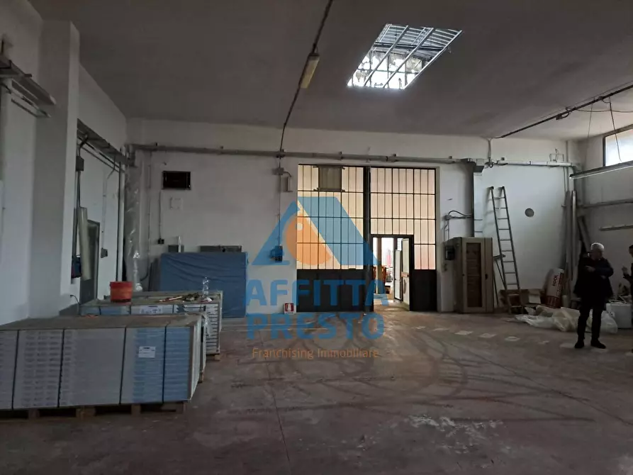 Immagine 3 di Laboratorio in affitto  a Empoli