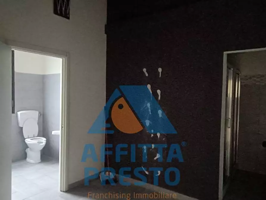 Immagine 6 di Attività commerciale in affitto  a Empoli