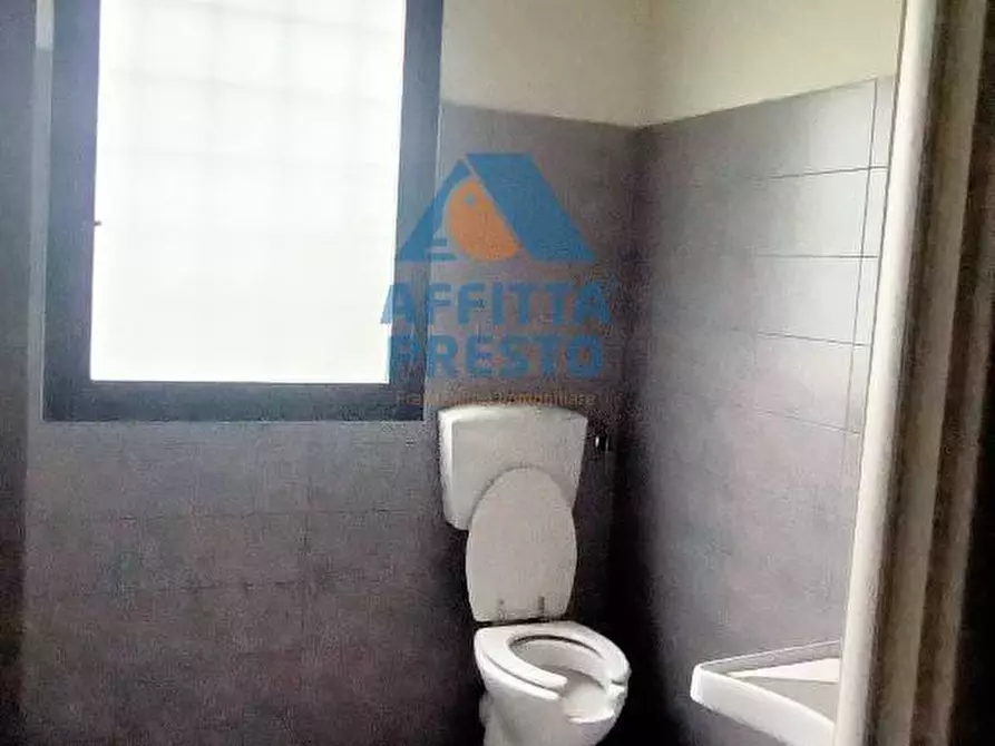 Immagine 7 di Attività commerciale in affitto  a Empoli