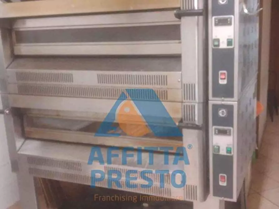 Immagine 3 di Attività commerciale in vendita  a Montopoli In Val D'arno