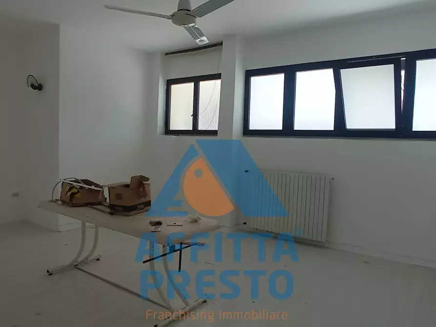 Immagine 7 di Ufficio in affitto  a Vinci