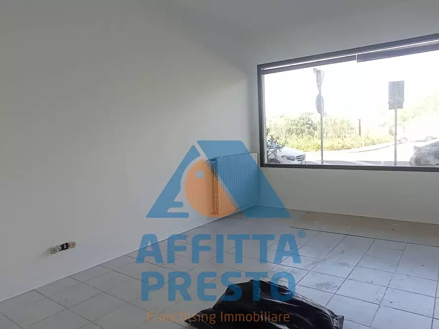 Immagine 2 di Ufficio in affitto  a Vinci
